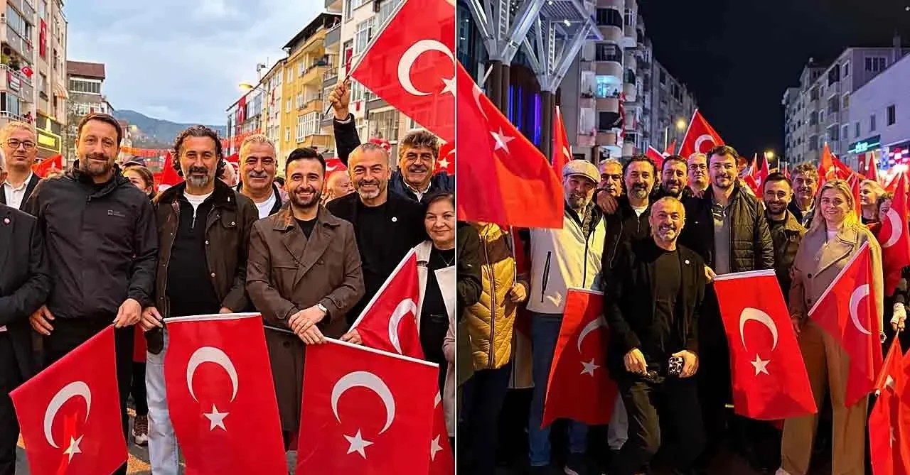 Karadeniz Ereğli’de 29 Ekim Cumhuriyet kortejine Yeni Parti yönetimi katıldı