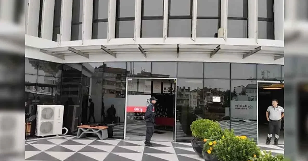 Bolu Belediyesi'nde ihaleye fesat ve zimmet operasyonu: Başkan Yardımcısı gözaltına alındı