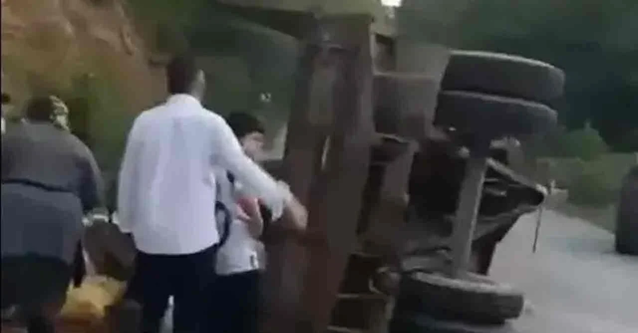 Çilimli Karaçörtlen'de traktör römorku devrildi: 11 yaralı